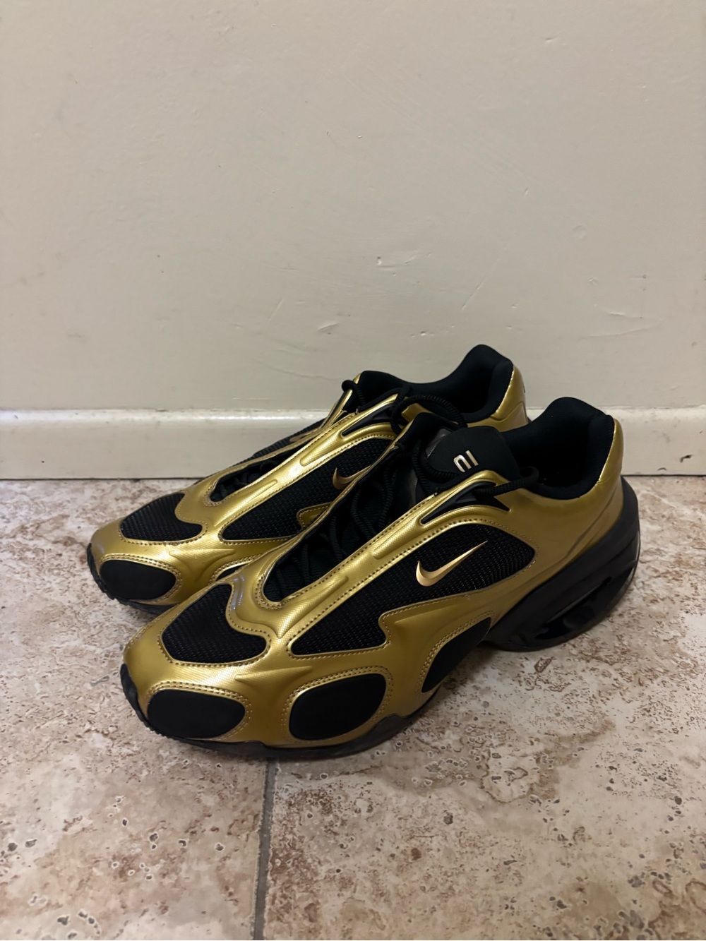 Nike Air Max Muse Metallic Gold Black FV1920-701 Men’s Size 14
